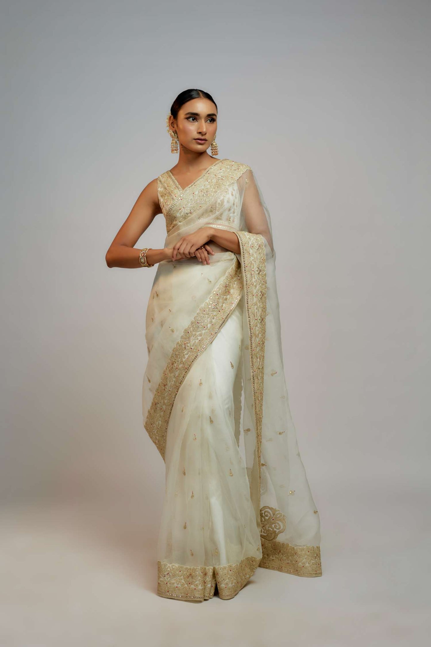 White Golconda Maahi Organza Saree Set- front view