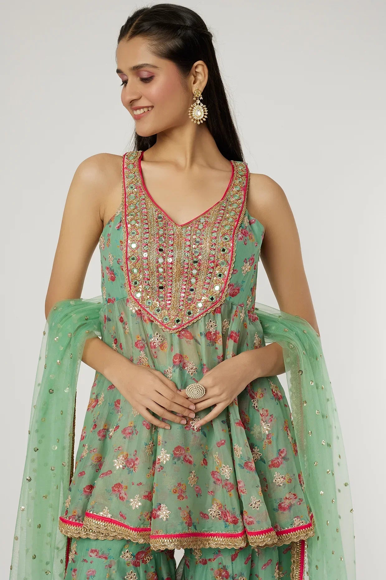 Nargis Sleeveless Garara Set