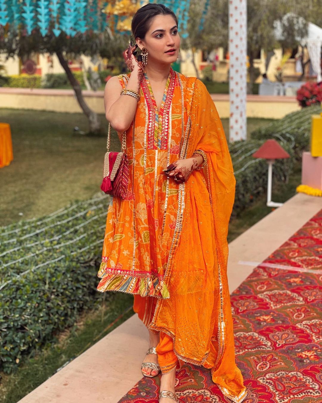 Marigold Garden Sleeveless Ag Dhoti Set