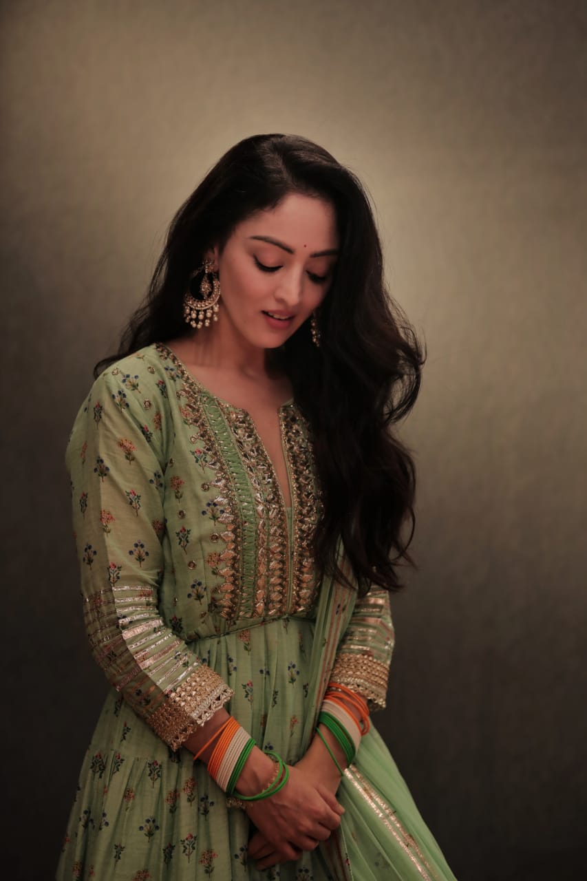 Sandeepa Dhar Mogra Ag Tiered Churidar With Dupatta