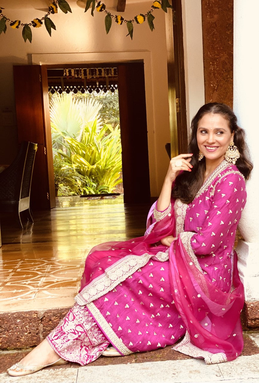 Lara Dutta In Meera Jacket Palazzo Set